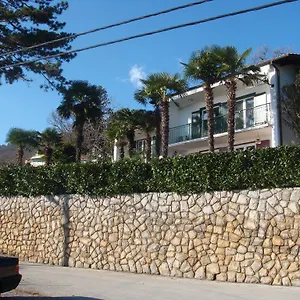  Apartment Leon And Leona Kroatien